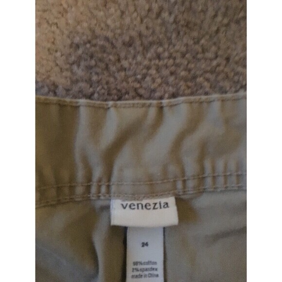 Venezia Women's Capri Pants Pockets Zip Casual Size 24 Khaki - Picture 5 of 8